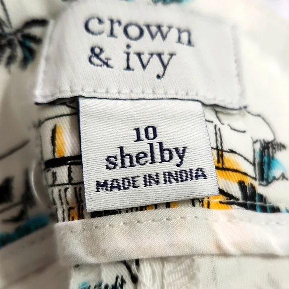 New Crown & Ivy shorts with a beachy Island pattern in perfect condition. - Picture 8 of 14